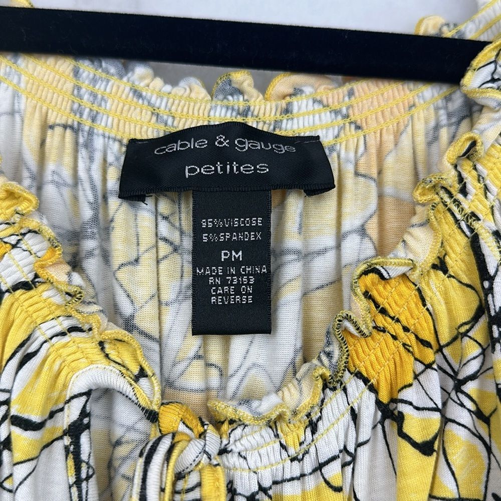 Cable&Gauge women's petite Medium yellow geometric elastic cap sleeves Top - Picture 4 of 8